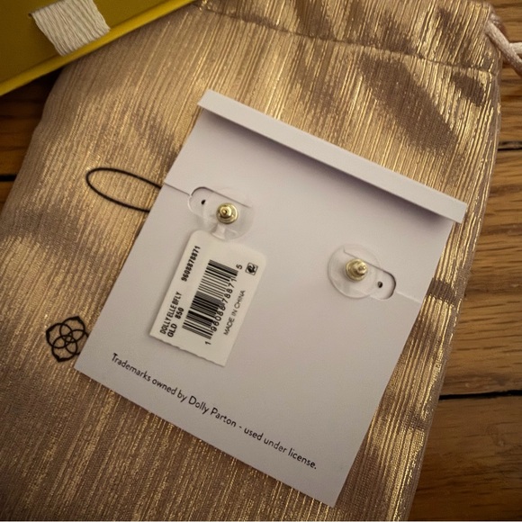 BNIB Dolly Parton x Kendra Scott earrings - Picture 3 of 3